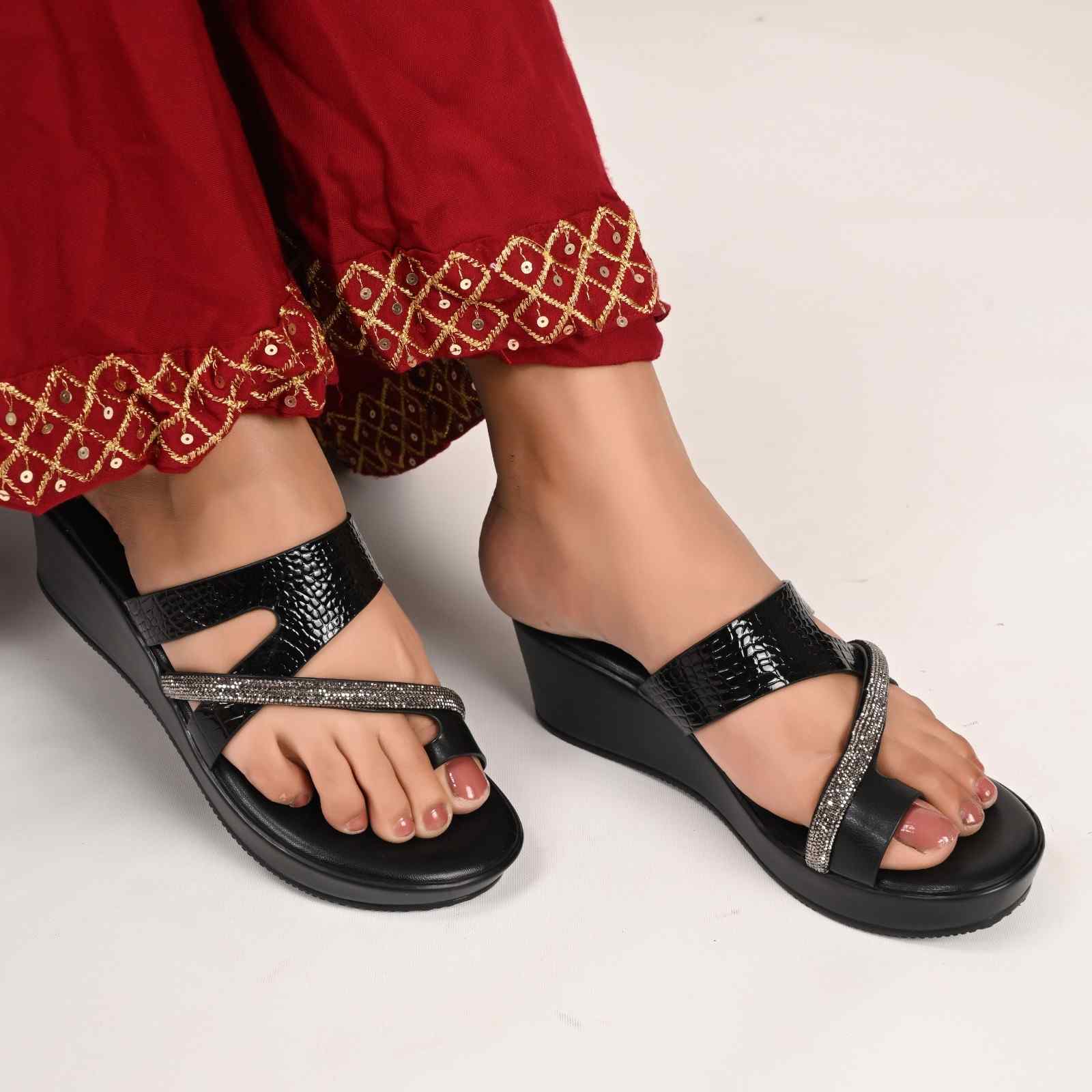 Chamak Wedges