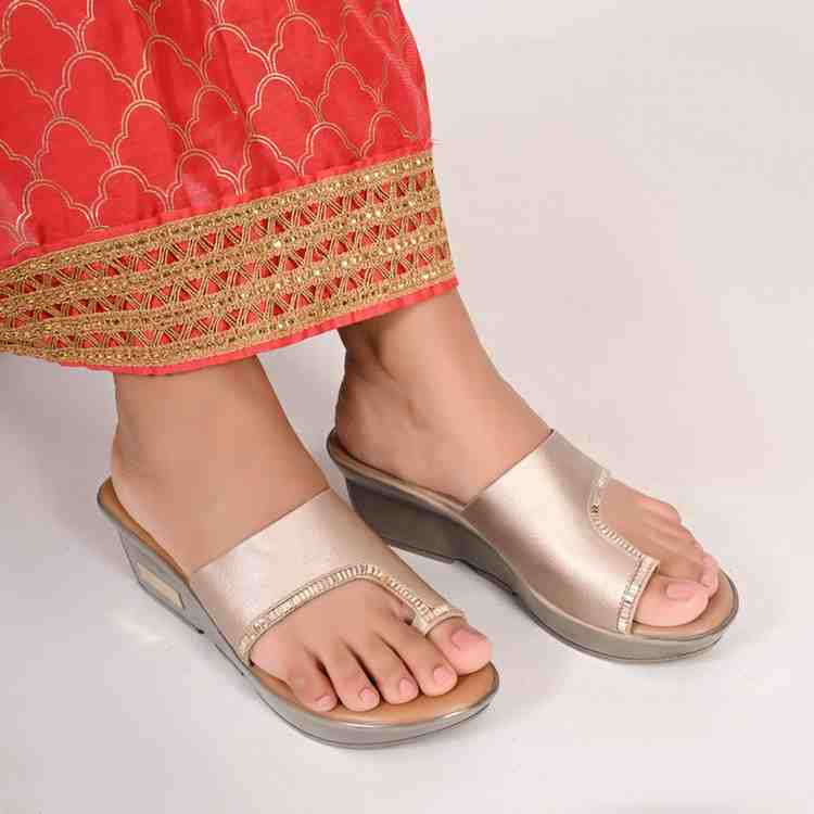 Elara Wedges